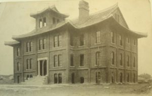 Sungshil Middle School, Union Christian College, in 1913.